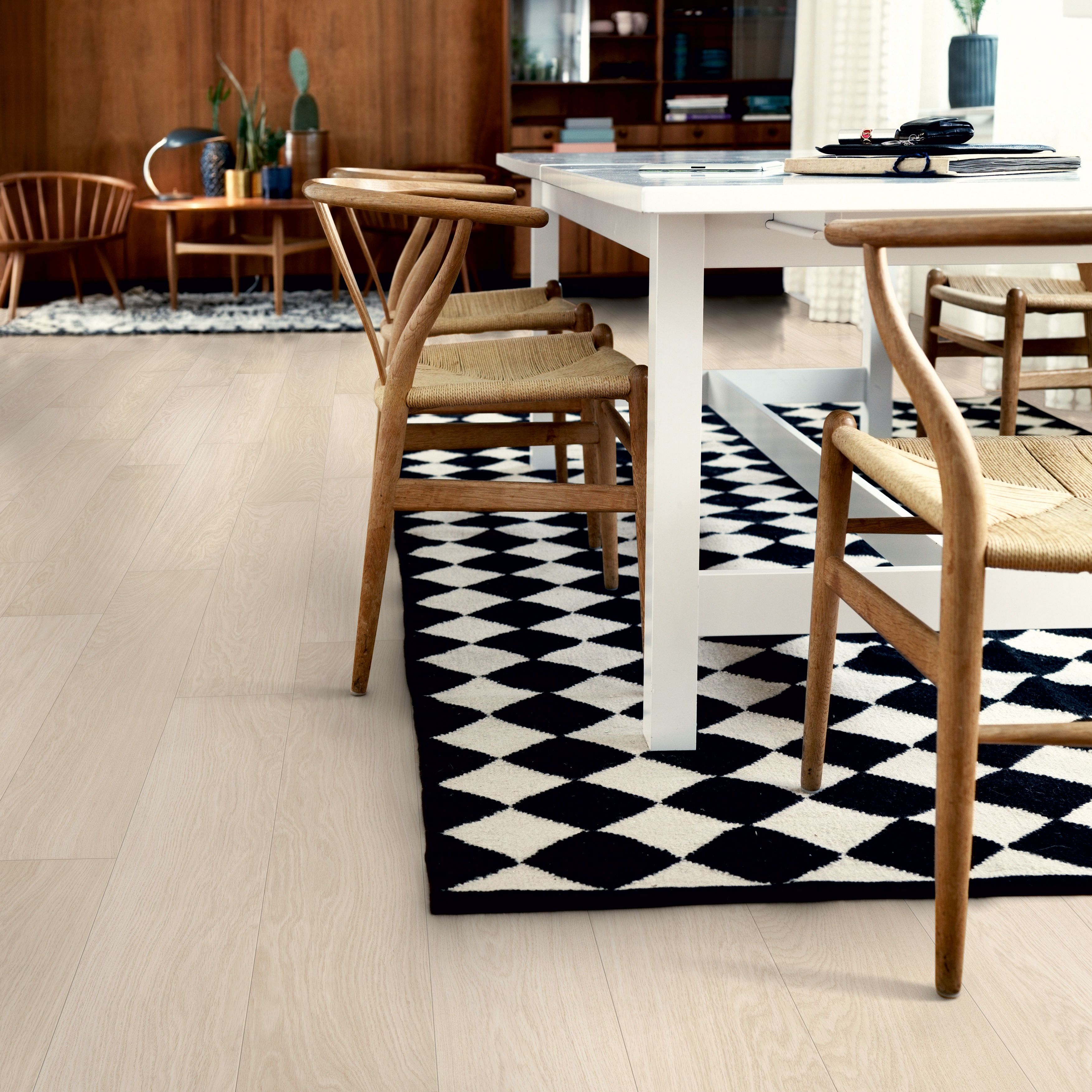Laminat Pergo Visby Modern Danish Oak i ett fint rom